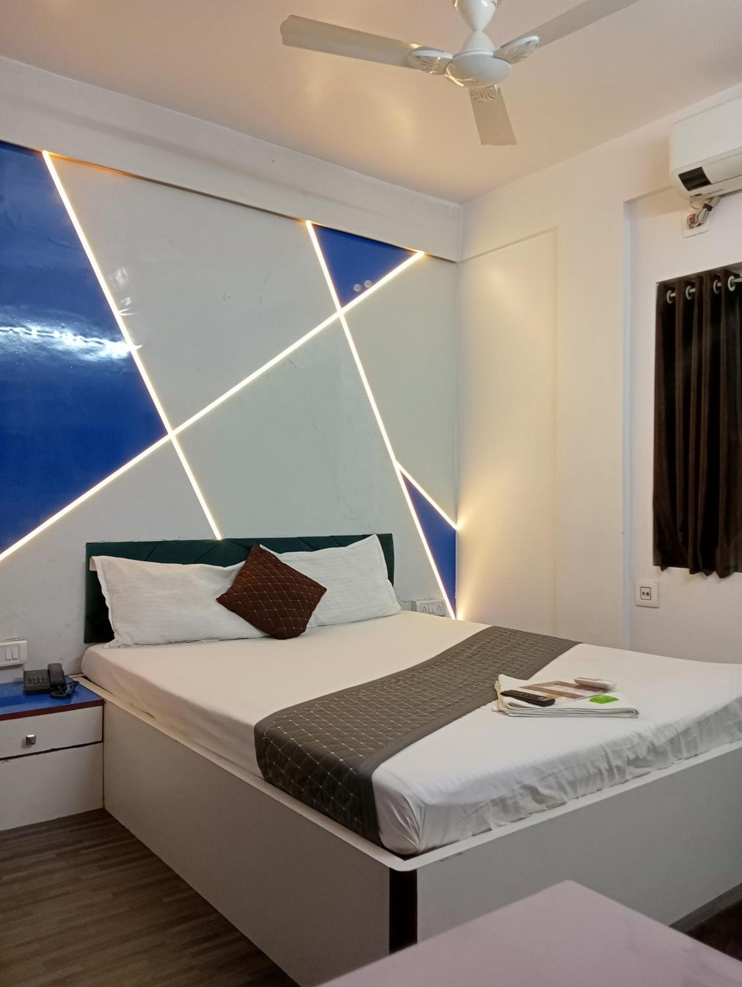 Hotel Green Leaf Kalkuta Zewnętrze zdjęcie